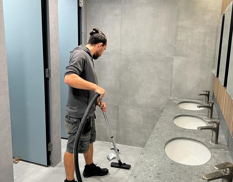 Builders Clean Commercial