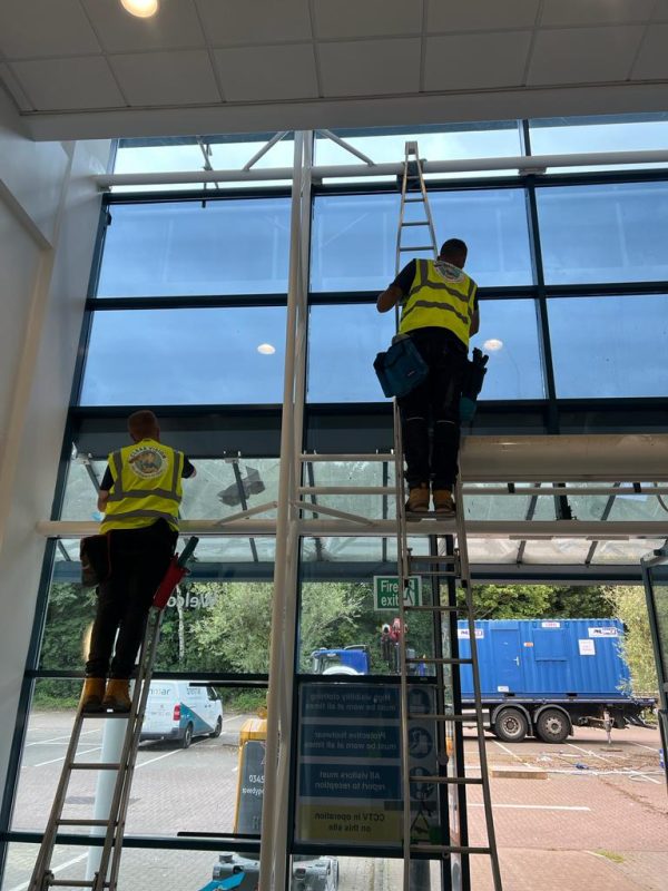 commercial window cleaning in hedge end & botley