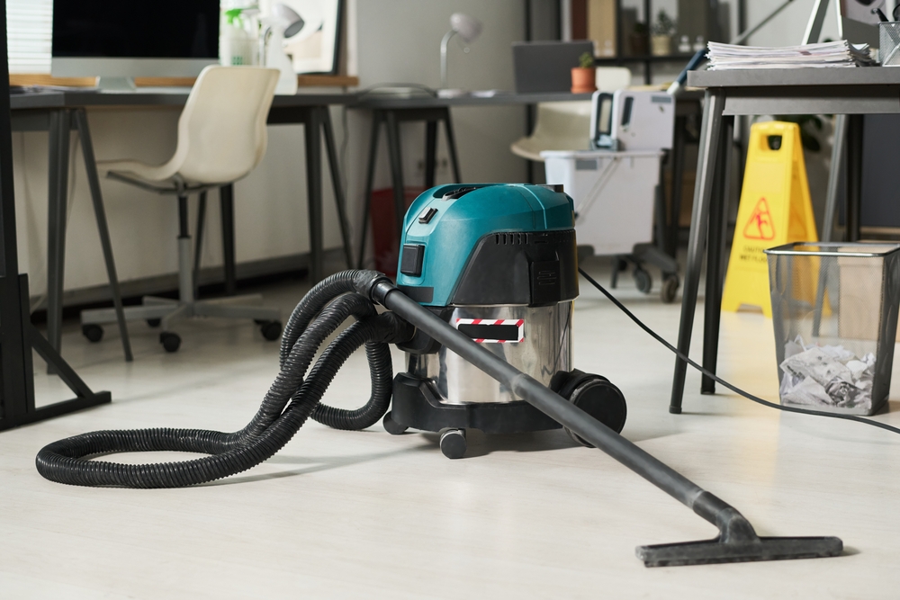 What Should Be Included in a Professional Office Cleaning Plan?